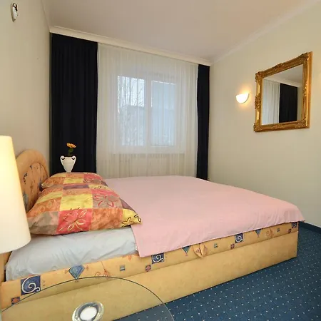 Apartment White *